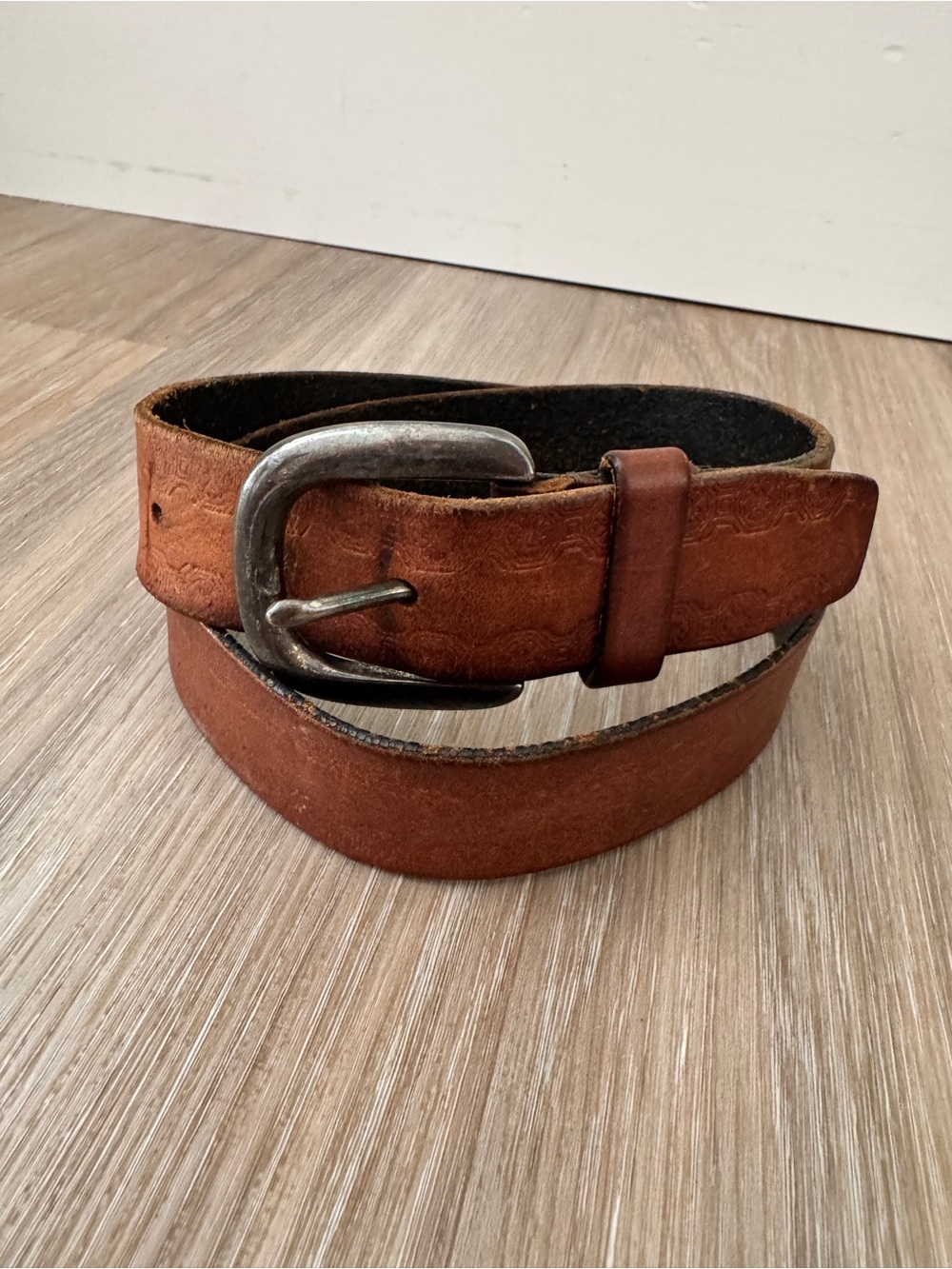 Vintage Brown Embossed Leather Western Belt Silver Buckle Size 32 boho cowgirl